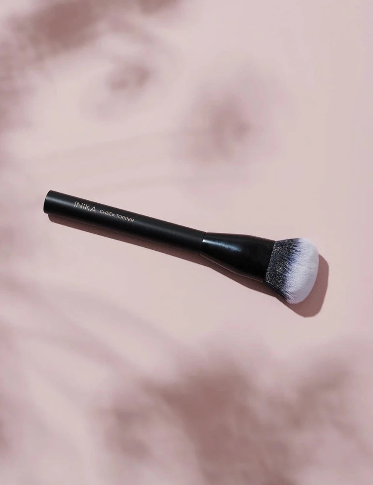 INIKA Brush Cheek Topper